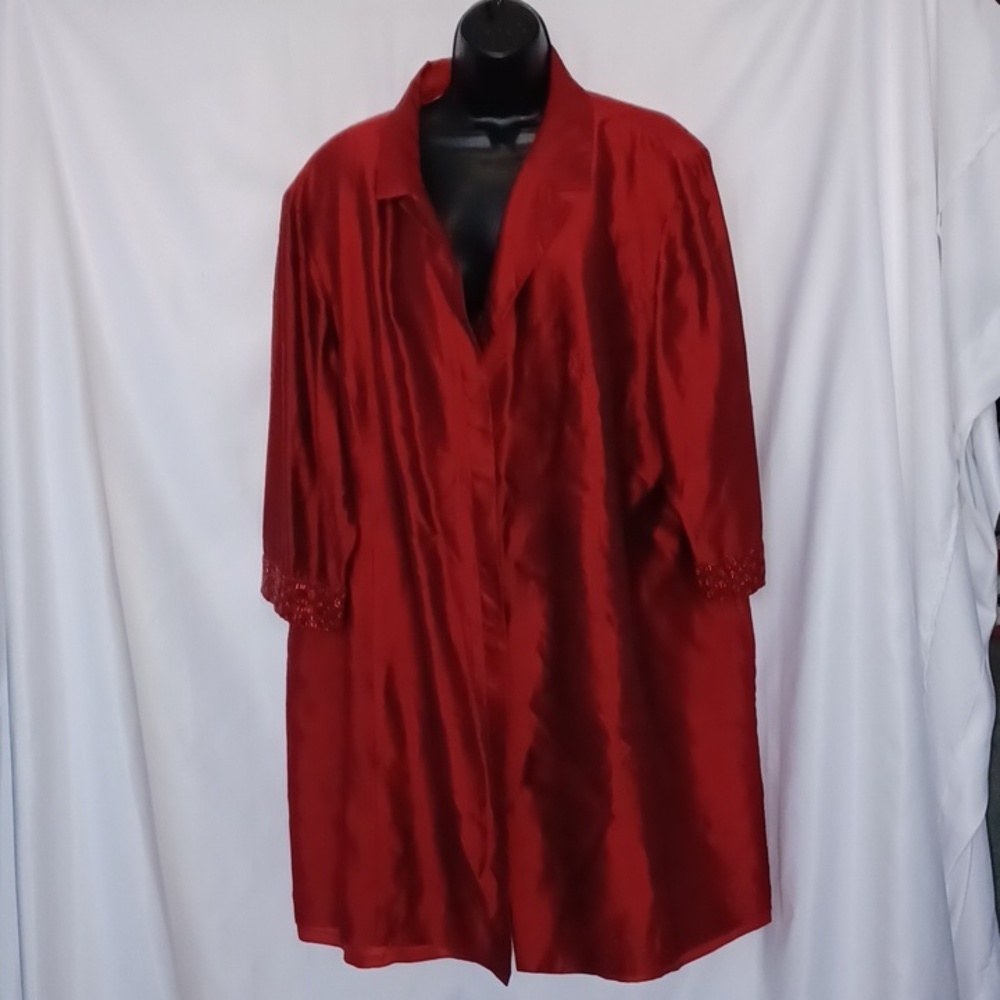 Avenue garnet 100% silk lined hidden button beaded cuff long lightweight jacket